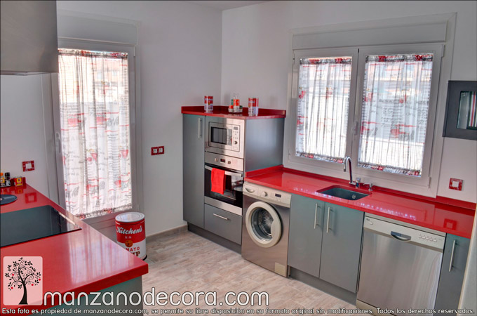 Colocar portavisillos en la ventana sin hacer agujeros - Bricomanía  Visillos  para ventanas, Cortinas de ventana de cocina, Ideas de cortinas de cocina