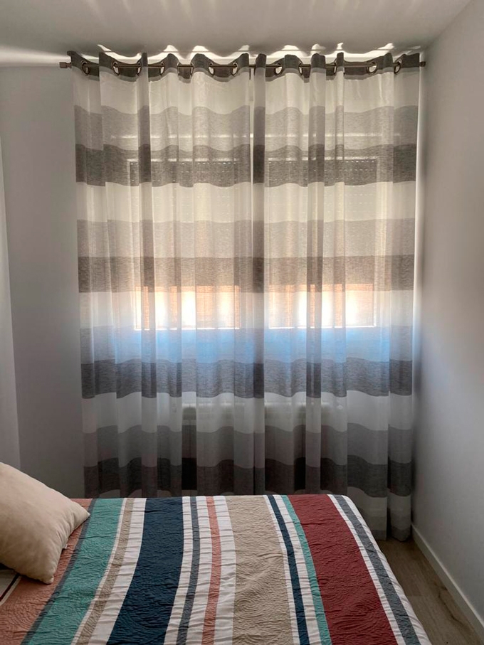 cortina con barra horizontal
