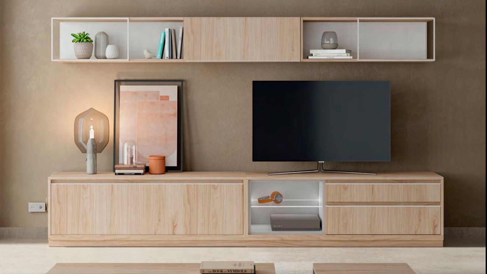 Salón con mueble de televisión y estantes de madera clara