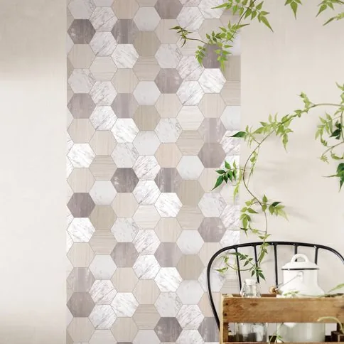 Pared de cocina con papel pintado de hexágonos