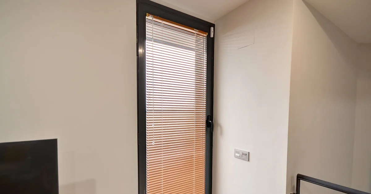 Persiana Interior Veneciana Aluminio Imitación Madera